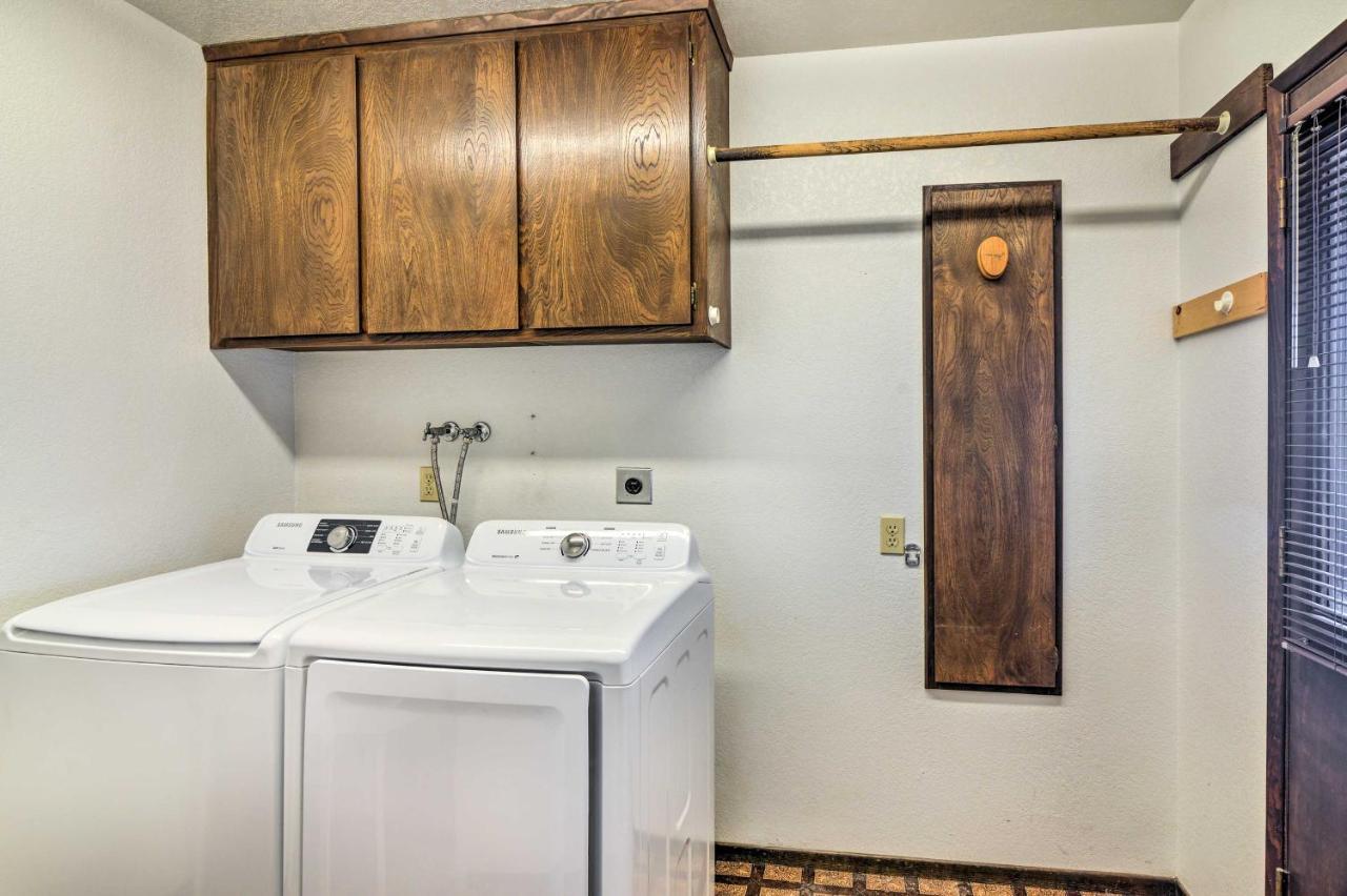 Bullhead City Home With Private Pool, Hot Tub And View 外观 照片